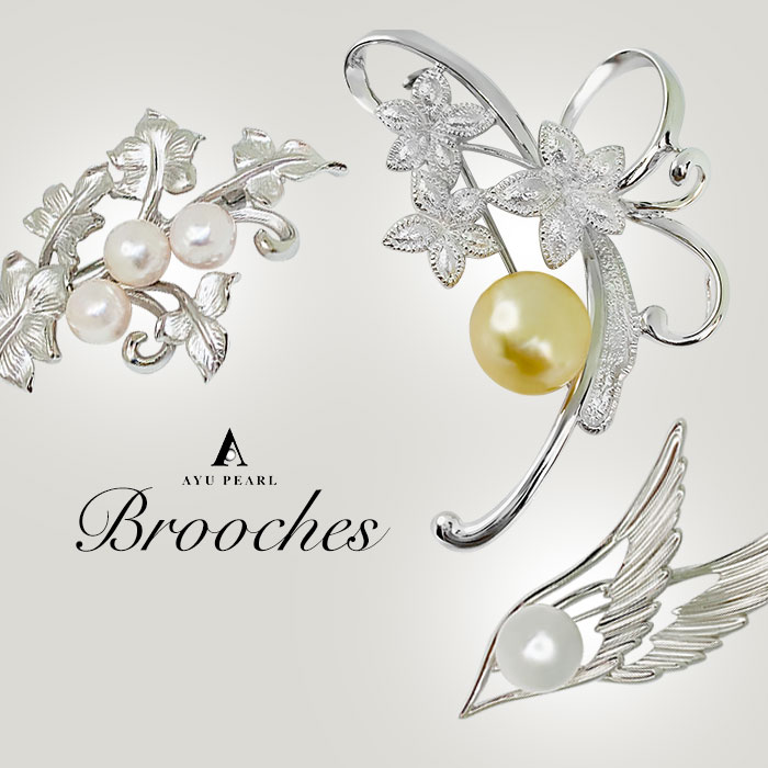 Silver brooch with Akoya Pearls